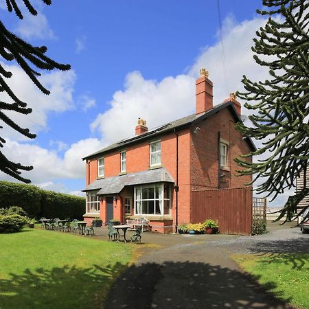 The Old Vicarage Dolfor Hotel Newtown  Exterior photo